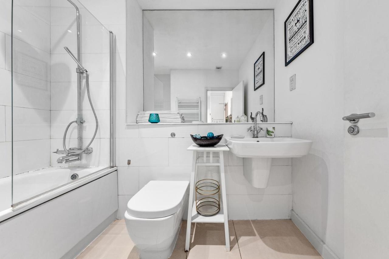 3-Bedroom Flat In London Sleeps 14 Hy1 المظهر الخارجي الصورة